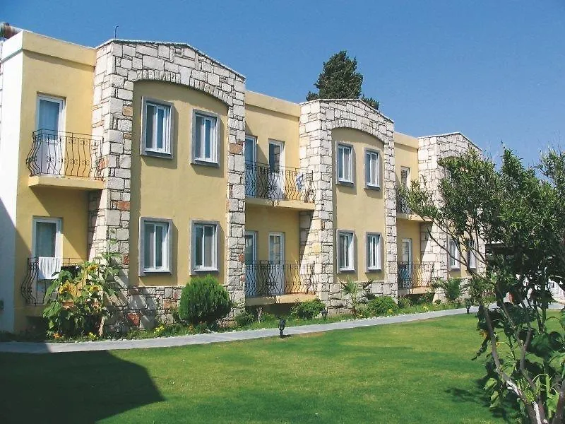 Parilti Otel Ortakent